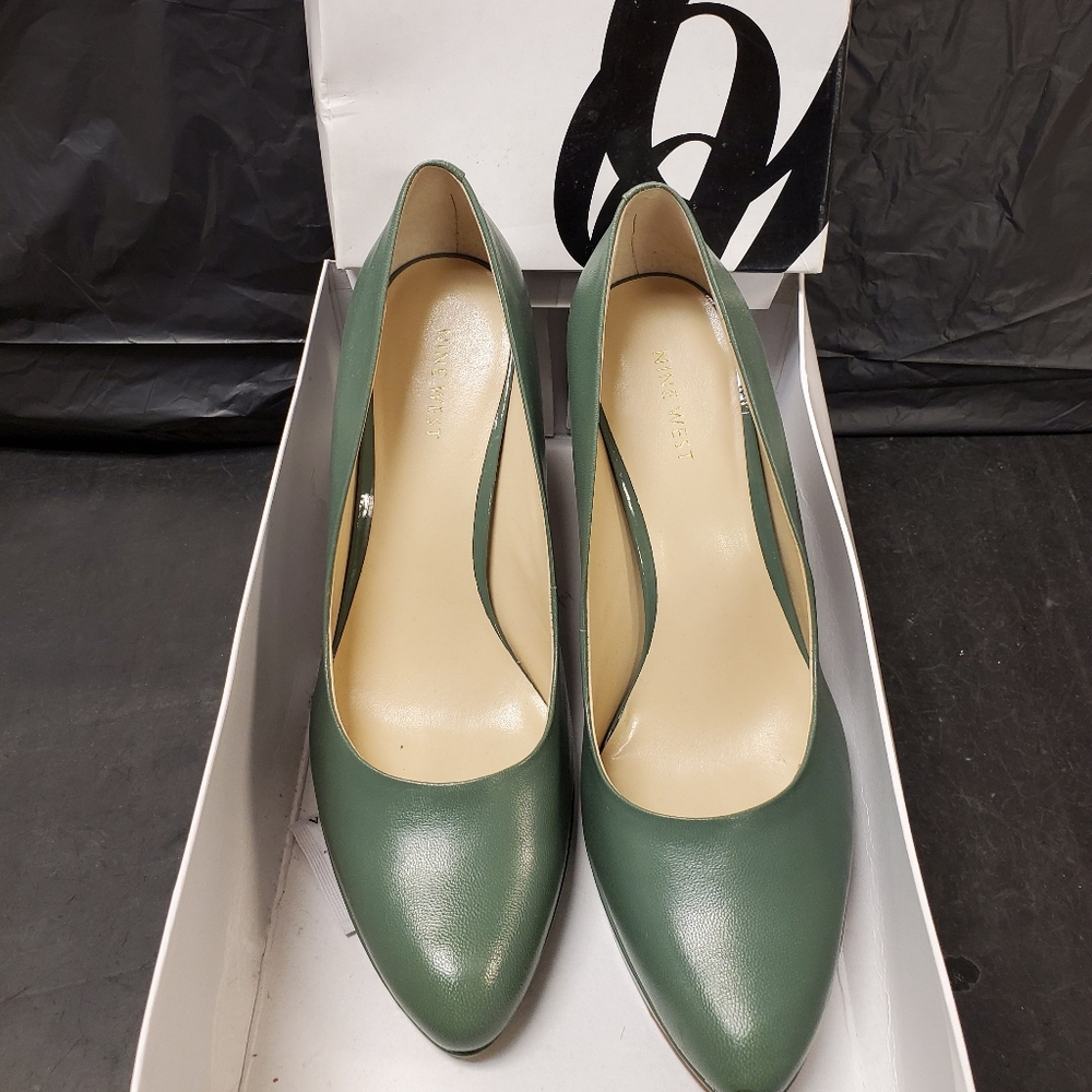 Nine West pumps